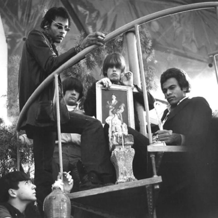 LOVE : L'HISTOIRE DU GROUPE DE FOLK ROCK PSYCHÉDÉLIQUE