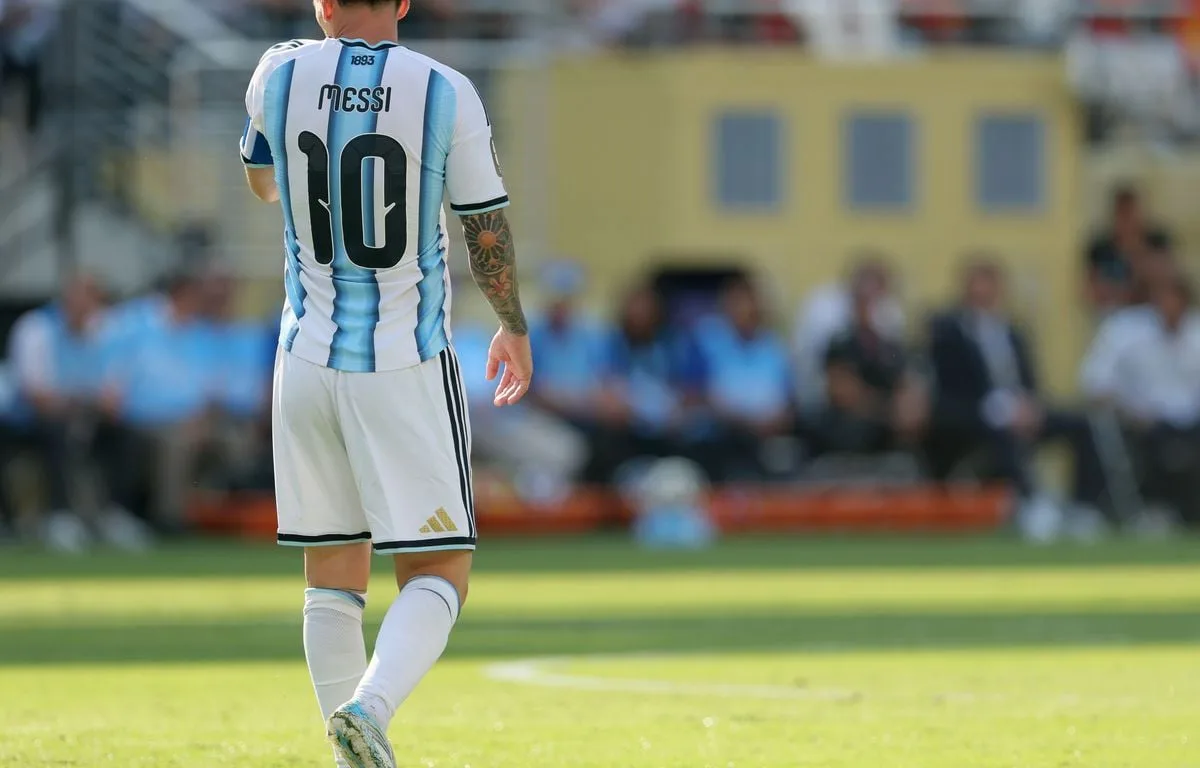 SÉLECTIONNÉ PAR SCALONI, MESSI JOUERA SA « DER » AVEC L’ARGENTINE CONTRE LE BÉNIN