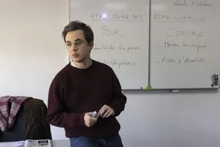 « IL Y A URGENCE À LE DIFFUSER » : POURQUOI FRANCE TÉLÉVISIONS VA REPOUSSER LA DIFFUSION DE SON TÉLÉFILM SUR SAMUEL PATY