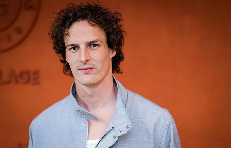 PAUL DE SAINT SERNIN REND HOMMAGE AU « PERSONNEL HOSPITALIER » APRÈS UNE OPÉRATION DU CŒUR