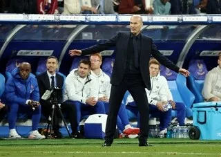 FRANCE – ITALIE. « QUAND ON FAIT UNE ERREUR, C’EST LA FAUTE DE TOUT LE MONDE » : ZIDANE POSITIVE APRÈS LE NUL FRUSTRANT