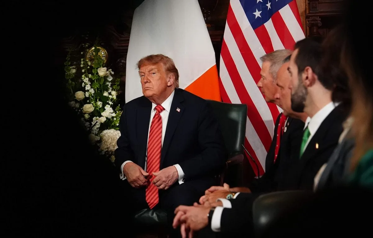 « CE SERAIT FANTASTIQUE » : TRUMP SURPREND SON MONDE EN PLAIDANT POUR UNE IRLANDE « UNIFIÉE »