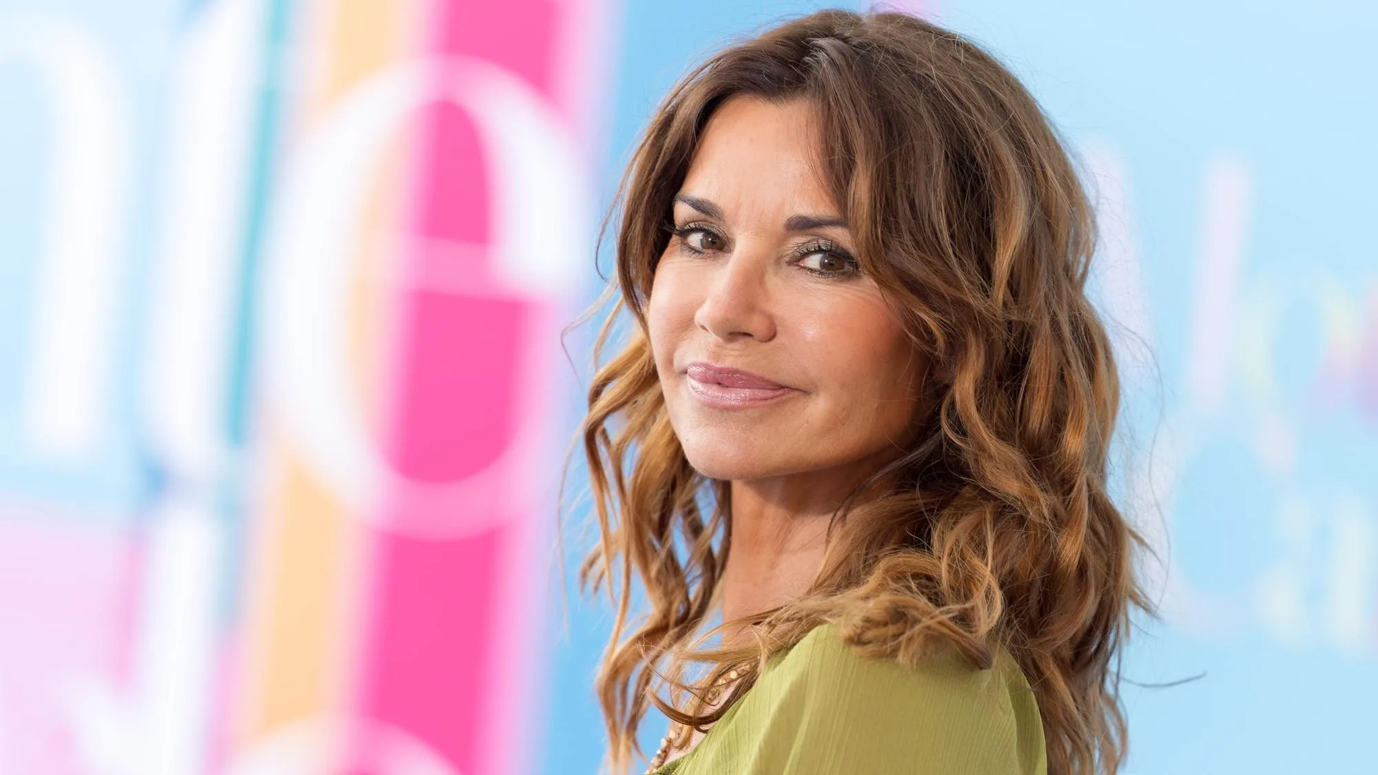 POUR SON ANNIVERSAIRE, INGRID CHAUVIN EN PROFITE POUR CORRIGER WIKIPÉDIA