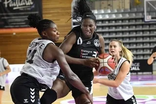 BASKET. LANDERNEAU PARFAIT SA PRÉPARATION EN REMPORTANT LE TOURNOI DE L’OISE FACE À CHARTRES