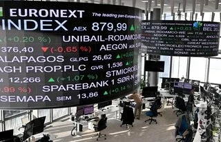 DETTE : LA FRANCE EST-ELLE À LA VEILLE D’UNE CRISE FINANCIÈRE ?