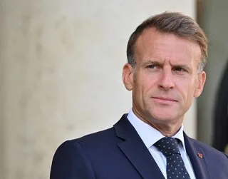EMMANUEL MACRON CONVIE LES CHEFS DE PARTI VENDREDI POUR ÉVOQUER LES CONFLITS INTERNATIONAUX ET LEURS CONSÉQUENCES