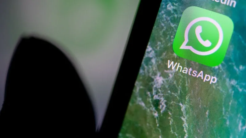 FLOTS DE MESSAGES, RIVALITÉS ET MENACES DE POURSUITES: QUAND LES GROUPES WHATSAPP DE PARENTS D’ÉLÈVES VIRENT À LA FOIRE D’EMPOIGNE