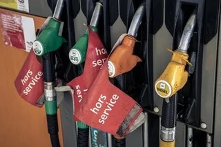 INFOGRAPHIE. LES PRIX DES CARBURANTS ATTEIGNENT DE NOUVEAUX RECORDS ANNUELS