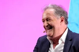 LE BUG EN PLEINE INTERVIEW DE L’ACTRICE GÉNÉRÉE PAR IA TILLY NORWOOD FAIT LE TOUR DES RÉSEAUX SOCIAUX