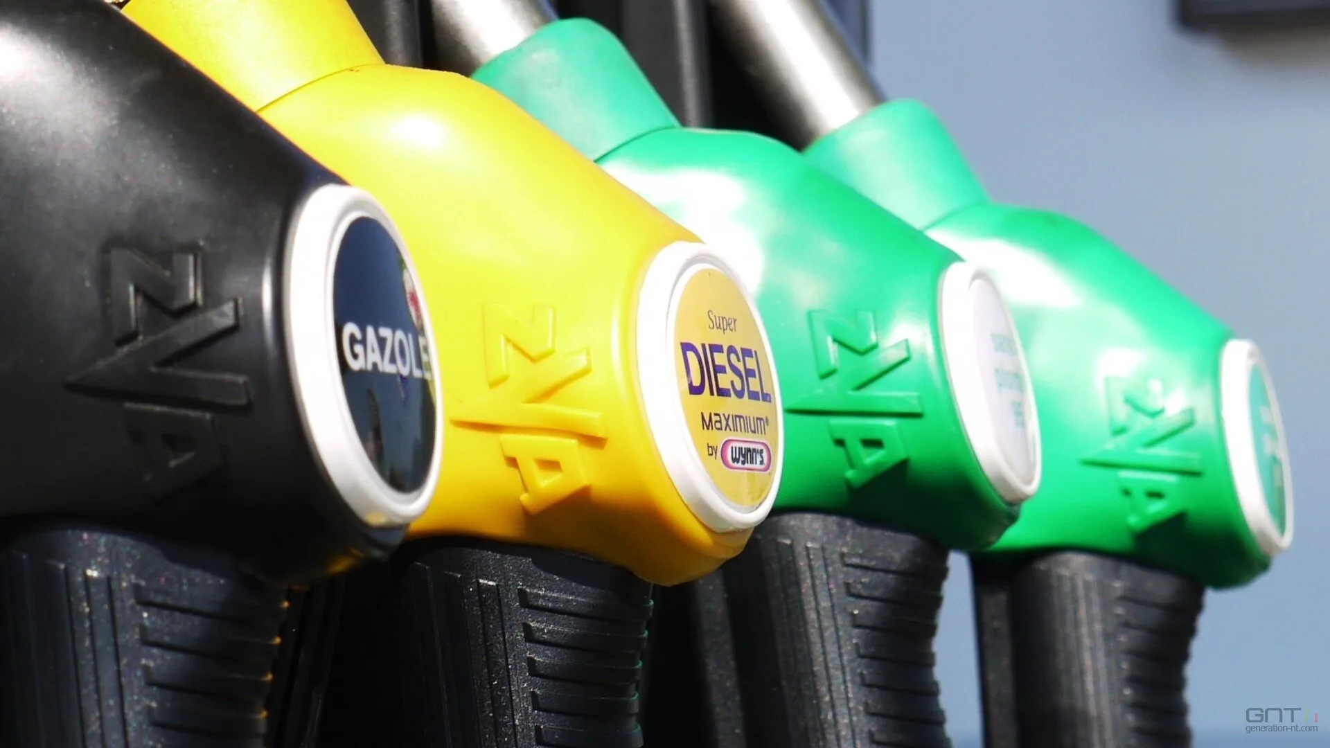 CARBURANTS : LA CHUTE DE 30% DE LA CONSOMMATION QUI COÛTE 400 MILLIONS À L’ÉTAT