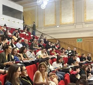 « C’EST UN VÉRITABLE ATOUT POUR LA DÉMOCRATIE » : AVANT LA PRÉSIDENTIELLE, UNE ASSEMBLÉE CITOYENNE EST NÉE