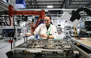 REPORTAGE. « ON FABRIQUE DES FORMULE 1 »: DANS SON USINE BARDÉE DE TECHNOLOGIE, BULL FAIT FRUCTIFIER 20 ANS D’INNOVATION