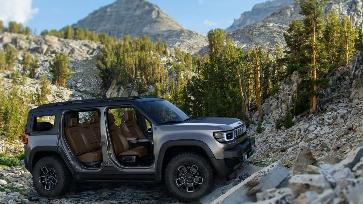 VOICI L’AUTONOMIE RIDICULE DU NOUVEAU JEEP RECON ÉLECTRIQUE SUR AUTOROUTE ET LA CAUSE EST ÉVIDENTE