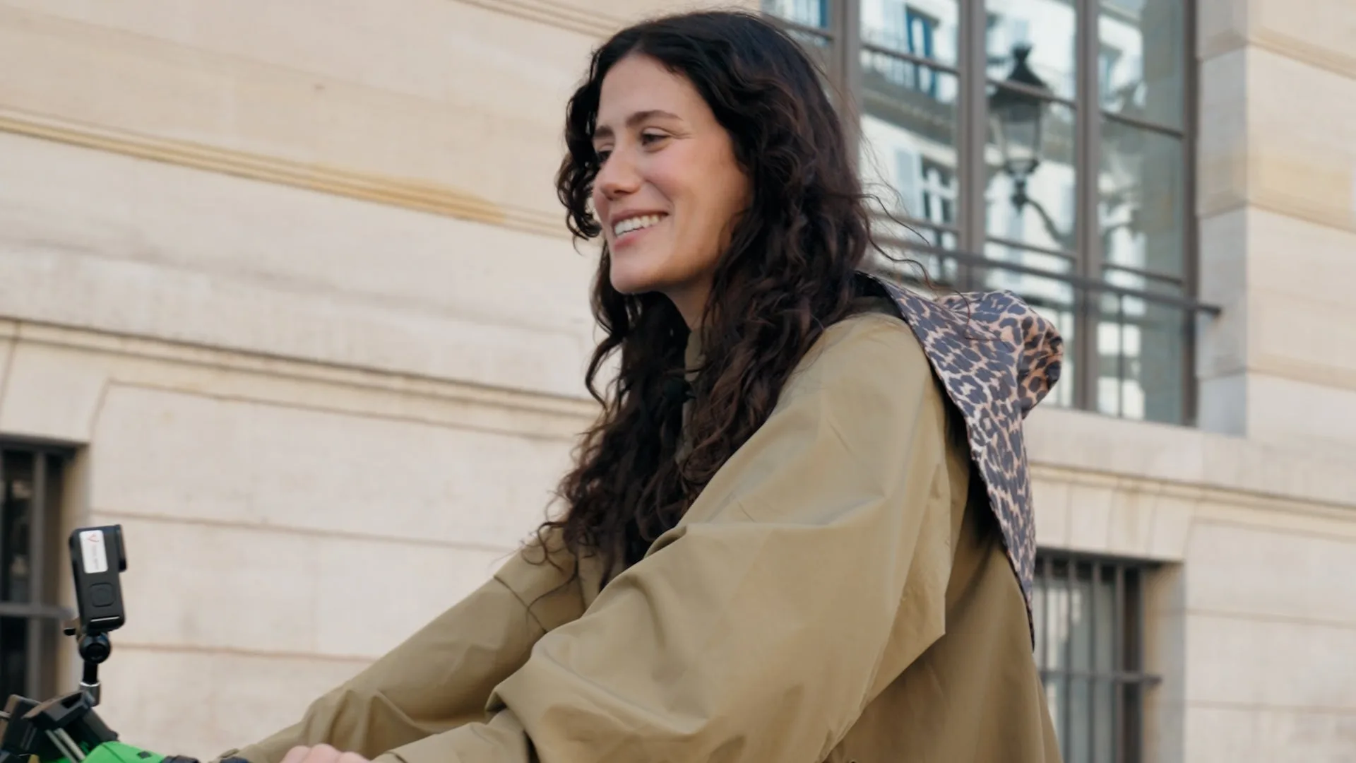 FAIRE DU LIME SOUS LA PLUIE ET ÊTRE STYLÉE ? MANON NOUS PROUVE QUE C’EST POSSIBLE !