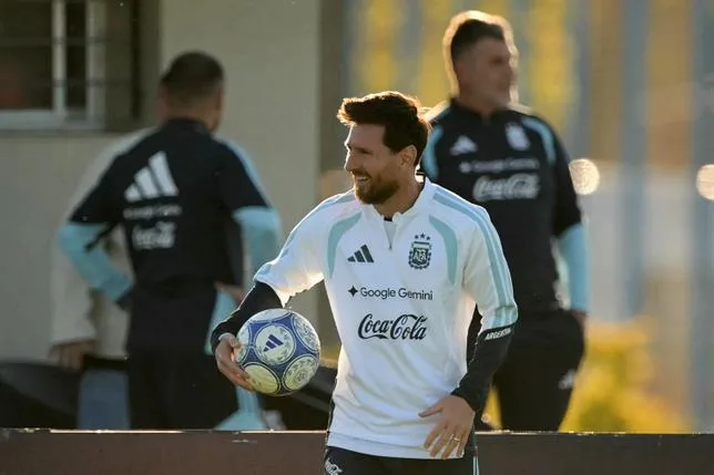 DERNIER MATCH DE LIONEL MESSI AVEC L’ARGENTINE : “LES GÉNIES NE LAISSENT PAS D’HÉRITAGE”