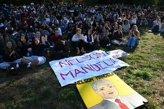BLOCAGE DES LYCÉES : SUR LE CAMPUS DE L’UNIVERSITÉ DE NANTES, LYCÉENS ET ÉTUDIANTS S’ORGANISENT EN ASSEMBLÉE GÉNÉRALE