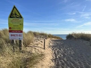 « VOUS NE POUVEZ PAS ENGAGER SA RESPONSABILITÉ » : UN MAIRE JUGÉ POUR HOMICIDE INVOLONTAIRE APRÈS UNE NOYADE EN VENDÉE