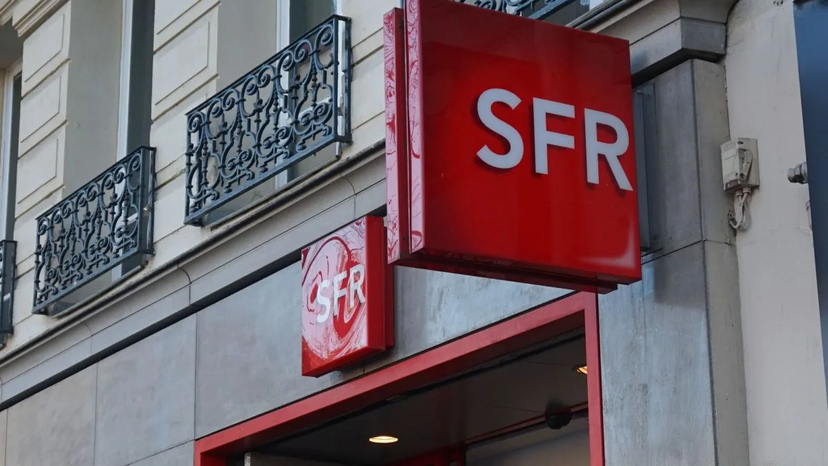 RACHAT DE SFR : INQUIÈTS POUR LEURS EMPLOIS, LES SALARIÉS DE L’OPÉRATEUR APPELLENT À LA GRÈVE