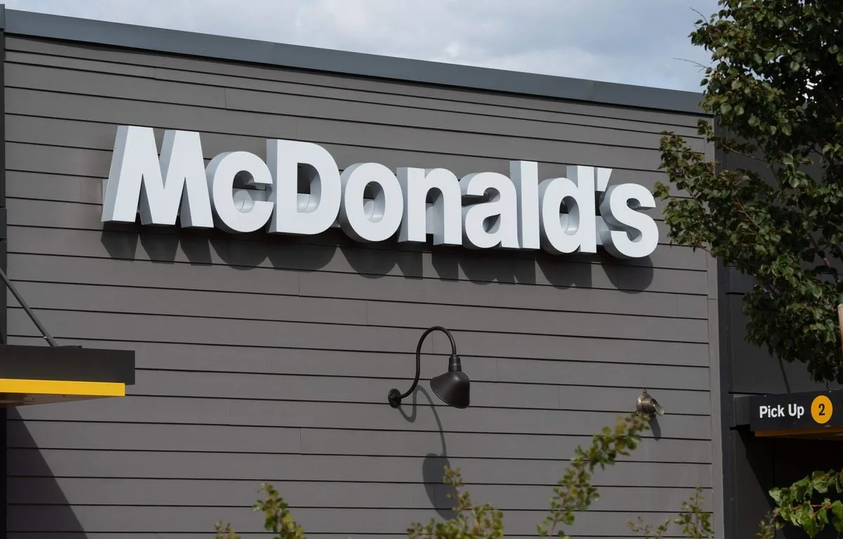 ETATS-UNIS : LES PRODUITS MCDONALD’S NE SONT PAS AU MÊME PRIX DANS TOUS LES RESTAURANTS ET L’IA Y EST POUR QUELQUE CHOSE