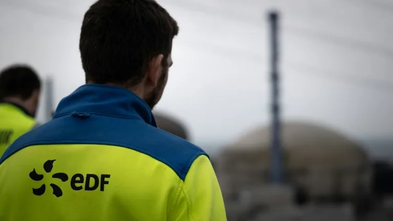 LE GOUVERNEMENT S’EST ENGAGÉ À NE PAS TOUCHER AU TRÈS AVANTAGEUX « TARIF AGENT »: LES SYNDICATS DE L’ÉNERGIE SUSPENDENT LEUR APPEL À DURCIR LA MOBILISATION À PARTIR DU 6 OCTOBRE