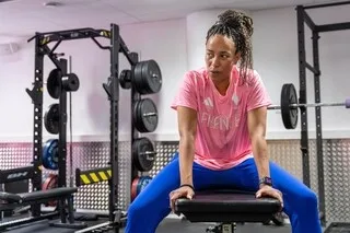HANDBALL. LA CAPITAINE DE L’ÉQUIPE DE FRANCE, ESTELLE NZE MINKO TOUJOURS ABSENTE POUR LE PROCHAIN RASSEMBLEMENT
