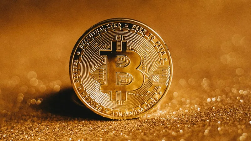 LE « RETOURNEMENT HAUSSIER » DE LA REINE DES CRYPTOS SE DIFFUSE AUX AUTRES: AU-DESSUS DES 80.000 DOLLARS, LE BITCOIN FAIT BONDIR LE COURS D’HYPERLIQUID ET ZCASH QUI GAGNENT 20% ET 30% SUR UNE SEMAINE