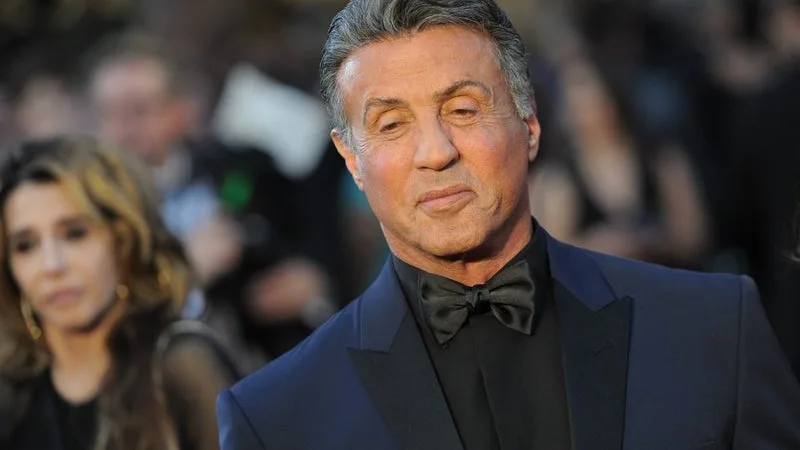 « J’AIME PROFONDÉMENT LA FRANCE »: SYLVESTER STALLONE SE CONFIE SUR SES RACINES BRETONNES ET SA GRAND-MÈRE ORIGINAIRE DE BREST