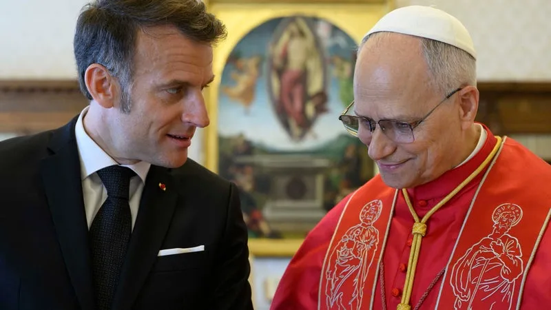 VISITE DU PAPE EN FRANCE: EMMANUEL MACRON N’ASSISTERA À AUCUNE MESSE DE LÉON XIV