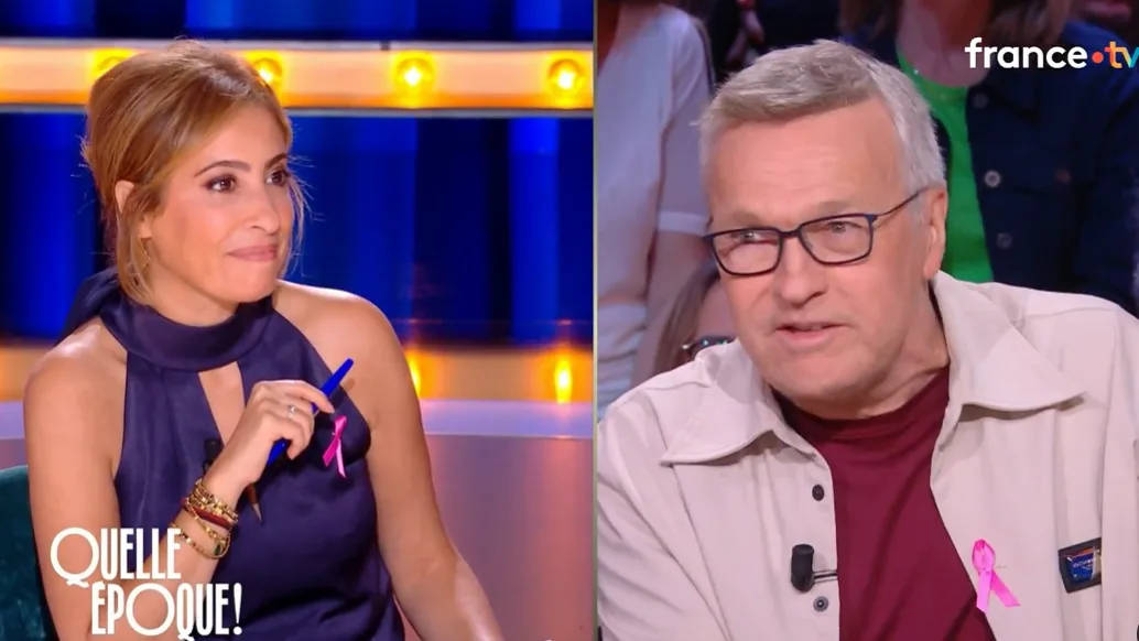 DANS « QUELLE ÉPOQUE ! », LAURENT RUQUIER REVIENT DANS SA CASE FÉTICHE SUR FRANCE 2 ET MET FIN AUX RUMEURS