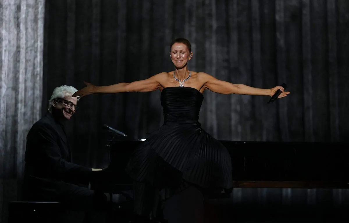 « SA VOIX N’EST PLUS LA MÊME, ET ALORS ? »… LES CRITIQUES QUI PLEUVENT SUR CÉLINE DION SONT-ELLES JUSTIFIÉES ?
