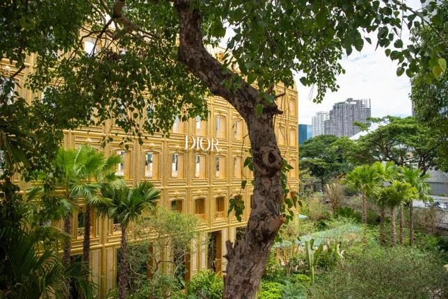 CHEZ LES RICHES THAÏLANDAIS, TOUT POUR MA ROLEX ET MON SAC CHANEL