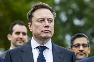 GUERRE EN UKRAINE : ELON MUSK SUGGÈRE QUE LES ÉTATS-UNIS SONT RESPONSABLES DU RALENTISSEMENT DU RÉSEAU STARSHIELD