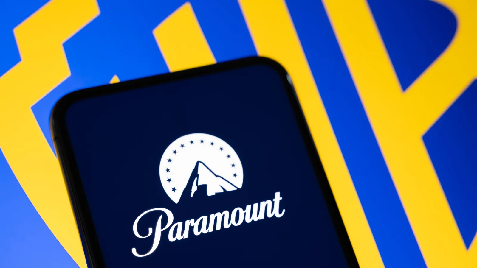 UN GÉANT EST NÉ : PARAMOUNT BOUCLE SA FUSION AVEC WARNER, ET BEAUCOUP DE CHOSES VONT CHANGER