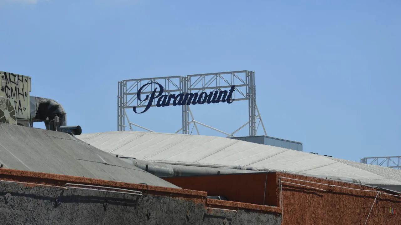 PARAMOUNT VA POUVOIR S’EMPARER DE WARNER BROS