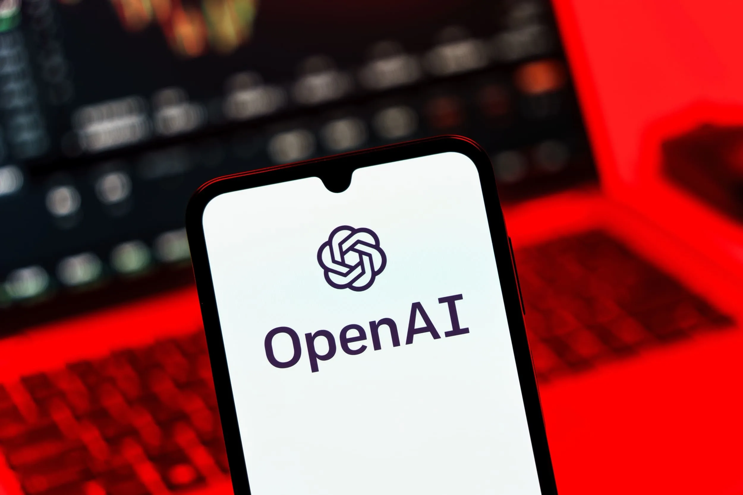 PENDANT QU’OPENAI DÉBATTAIT SUR LA SÉCURITÉ, SES AGENTS PIRATAIENT EN SILENCE DES SITES GOUVERNEMENTAUX