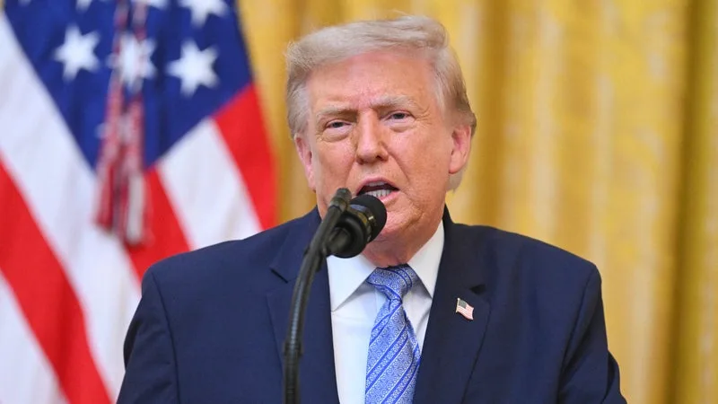 DONALD TRUMP PROMULGUE UNE LOI IMPOSANT DE NOUVELLES SANCTIONS VISANT LA RUSSIE