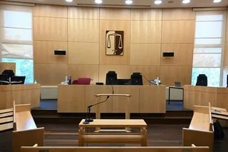 « UNE PERVERSION FÉTICHISTE RARE » : SON ATTIRANCE POUR LES CHAUSSURES D’ENFANTS L’ENVOIE DEVANT LE TRIBUNAL DE RENNES