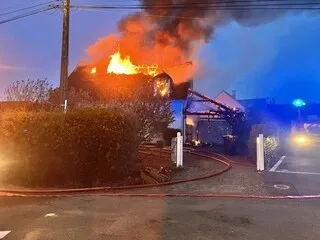 TÉMOIGNAGE. « ELLE A CRIÉ POUR LES RÉVEILLER » : LE CHAUFFE-EAU PREND FEU ET EXPLOSE, LA MÈRE DE FAMILLE SAUVE LES SIENS