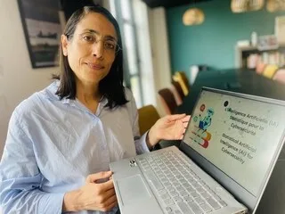 « J’AI CONSTRUIT UNE VIE ICI » : ENSEIGNANTE EN BRETAGNE, CETTE CHERCHEUSE SYRIENNE CRAINT DE DEVOIR QUITTER LA FRANCE