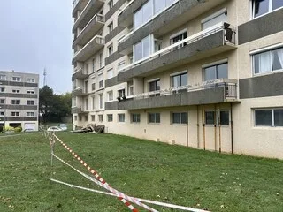 « COMME UN GROS TREMBLEMENT DE TERRE » : TROIS BALCONS S’ÉCROULENT DANS LE FINISTÈRE, LES HABITANTS SOUS LE CHOC