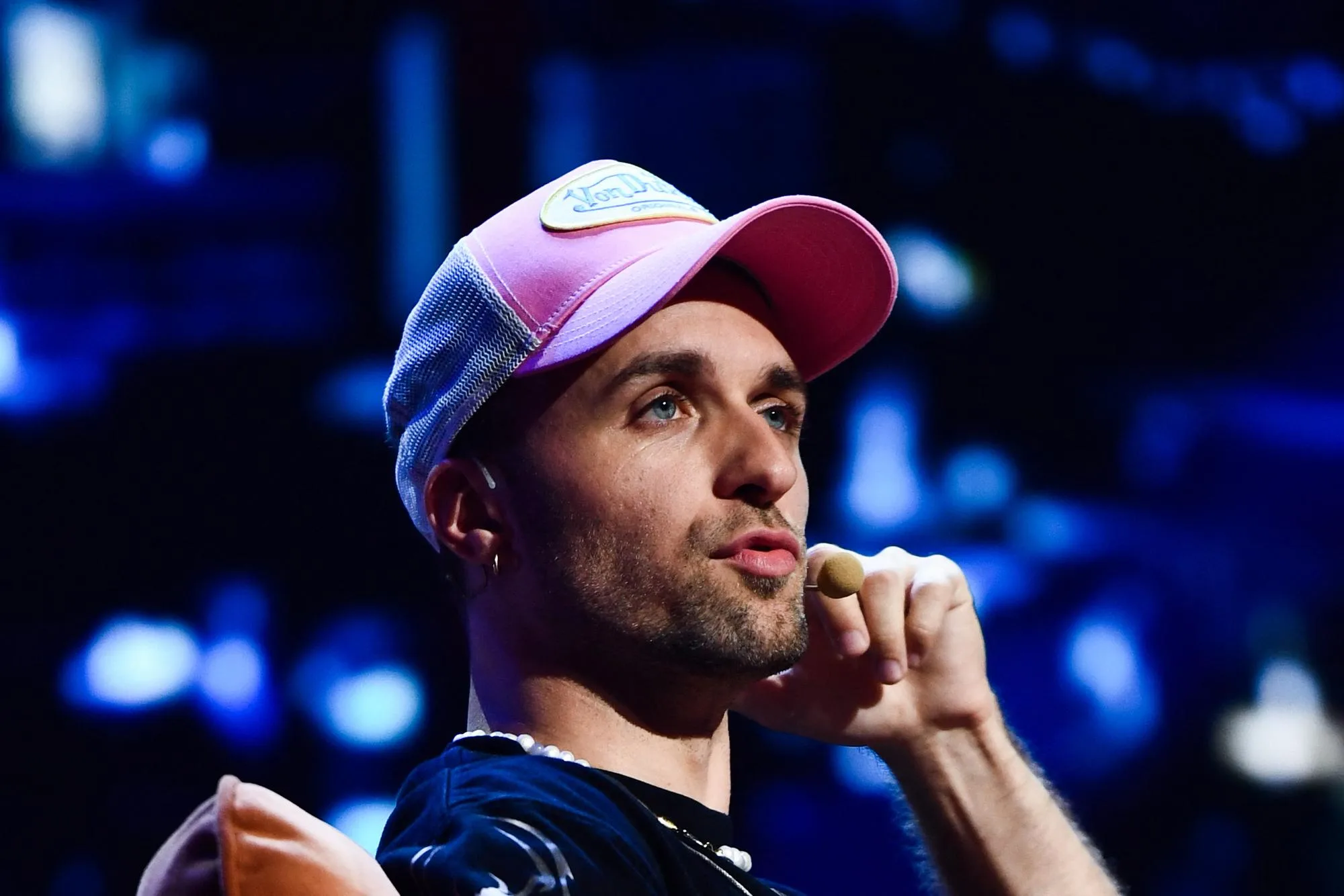 BLOCAGE DES LYCÉES : LE YOUTUBEUR SQUEEZIE APPORTE SON SOUTIEN AU MOUVEMENT ET SE DIT « ADMIRATIF ET FIER »