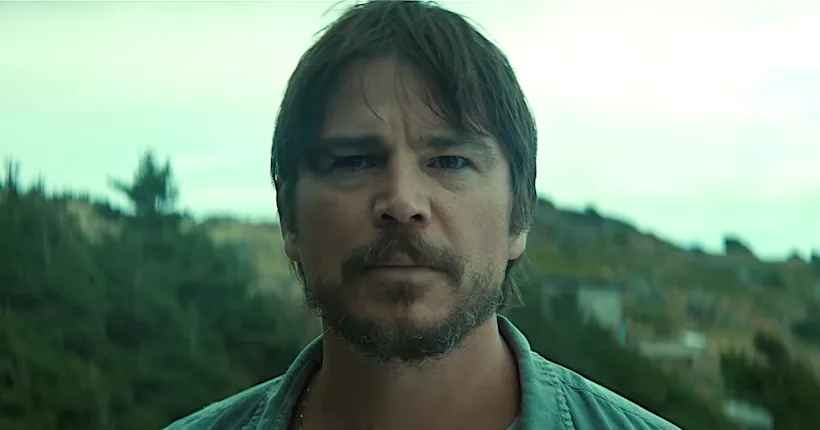 JOSH HARTNETT EST UN PÊCHEUR PRÊT À TOUT POUR SAUVER SA MIF DANS BELOW, LA NOUVELLE SÉRIE NETFLIX