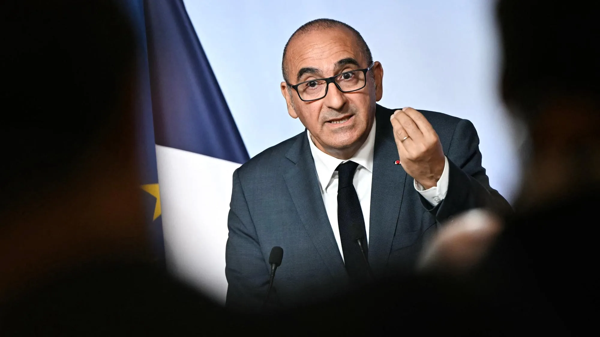 LAURENT NUÑEZ ANNONCE SUSPENDRE « L’USAGE DES GRENADES ASSOURDISSANTES » DANS LES MANIFS LYCÉENNES