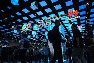 LE GÉANT DU NUMÉRIQUE CHINOIS HUAWEI ACCUSÉ D’AVOIR VOLÉ LES SECRETS DE FABRICATION… D’UN ROBOT TESTEUR DE SMARTPHONES