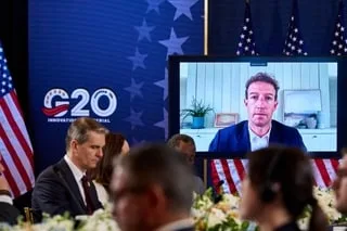 MARK ZUCKERBERG REJETTE LES APPELS À RALENTIR LE DÉVELOPPEMENT DE L’IA
