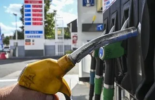 PRIX DES CARBURANTS : CHRISTELLE MORANÇAIS ASSUME UN DÉSACCORD AVEC EDOUARD PHILIPPE