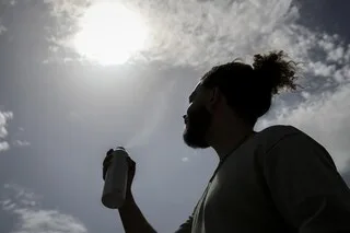 MÉTÉO : LA TEMPÉRATURE REMONTE EN FRANCE, OÙ VA-T-IL FAIRE LE PLUS CHAUD CE LUNDI ET MARDI ?