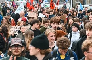 POINT DE VUE. LES CRISES ET LES MONSTRES À VENIR