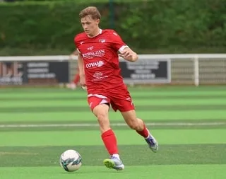FOOTBALL – R1. CONCARNEAU TOMBE POUR LA PREMIÈRE FOIS DE LA SAISON À PLUVIGNER