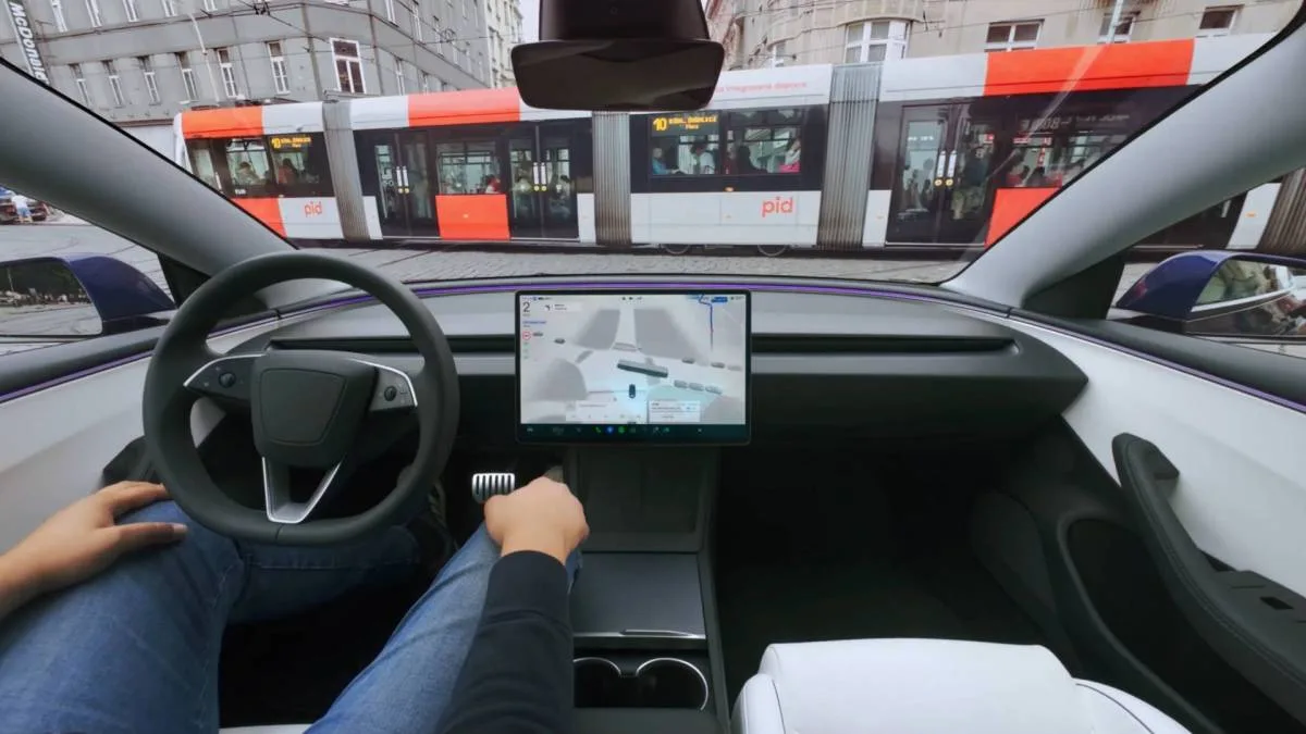 APRÈS LA SLOVÉNIE, LA RÉPUBLIQUE TCHÈQUE CHANGE À SON TOUR D’AVIS SUR LE FSD DE TESLA